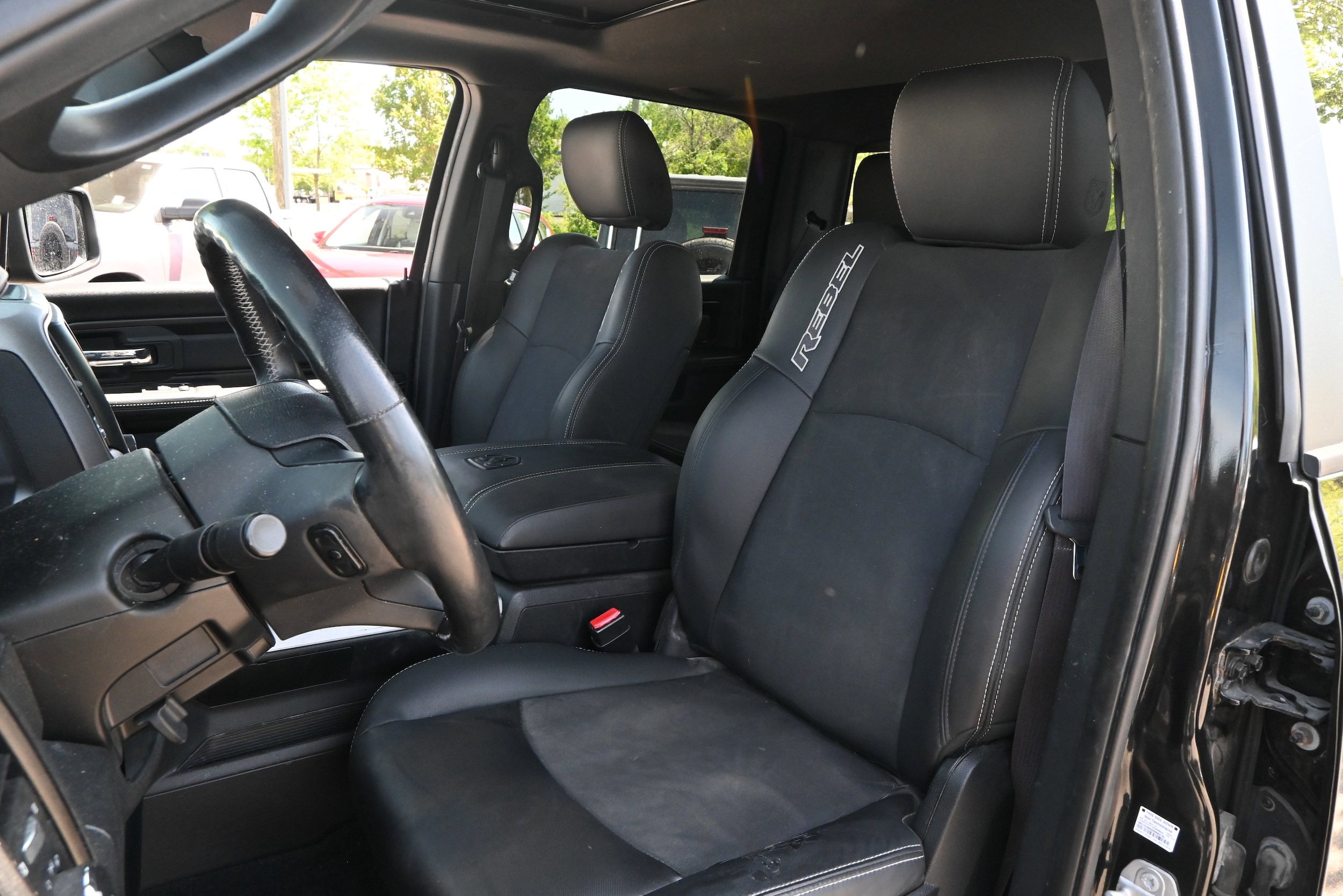 2017 Ram 1500 Rebel photo 6