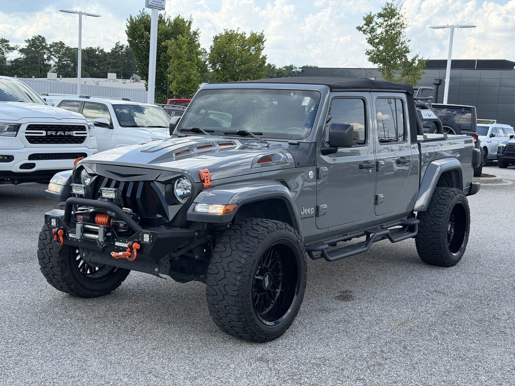 Used 2020 Jeep Gladiator Overland Pickup