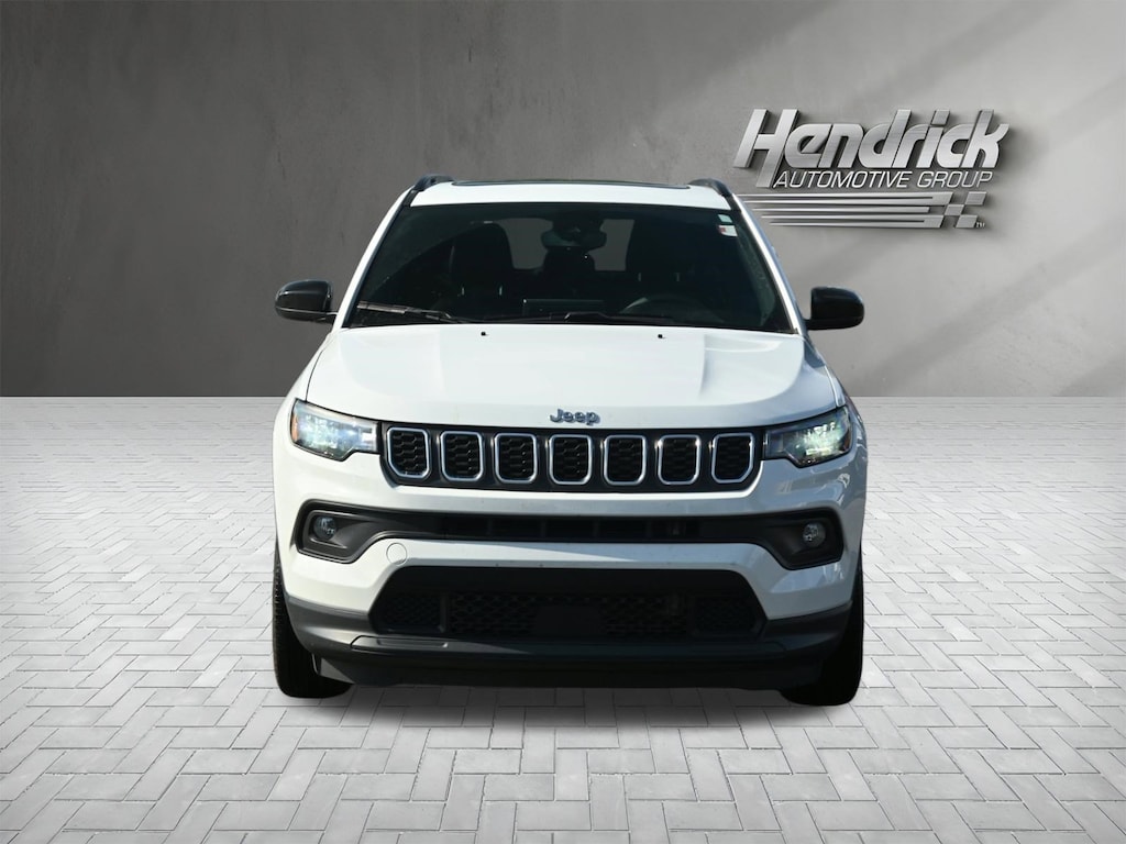 Used 2024 Jeep Compass Latitude Lux SUV