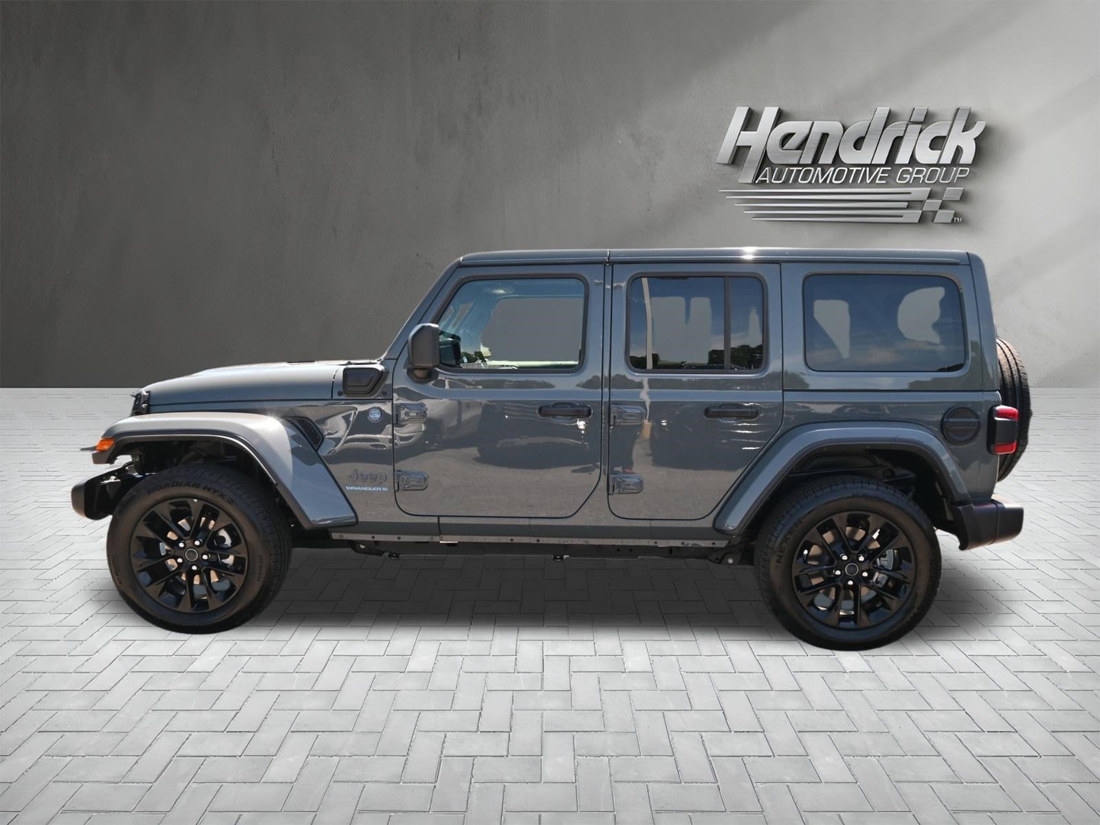 2025 Jeep Wrangler 4xe Sahara photo 6