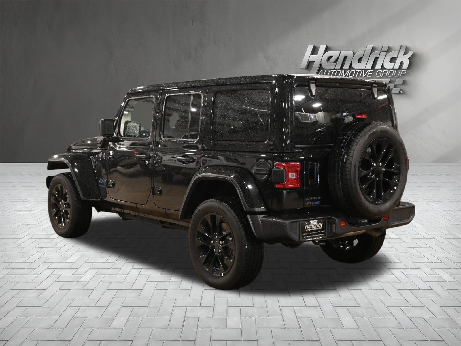 2025 Jeep Wrangler 4xe Sahara photo 6