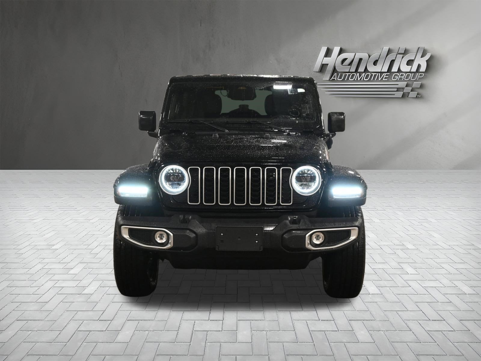 2025 Jeep Wrangler 4xe Sahara photo 2