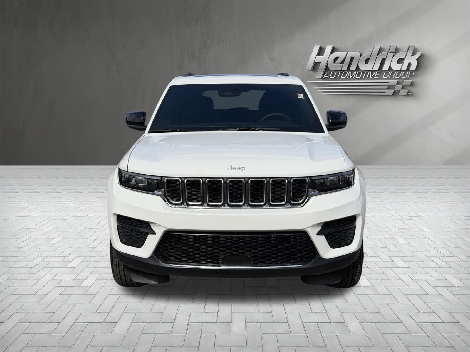 Used 2025 Jeep Grand Cherokee Laredo SUV
