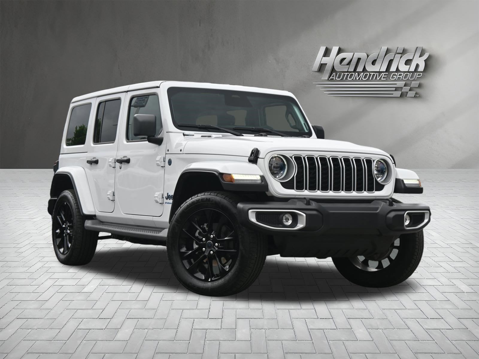 2025 Jeep Wrangler 4xe Sahara photo 2
