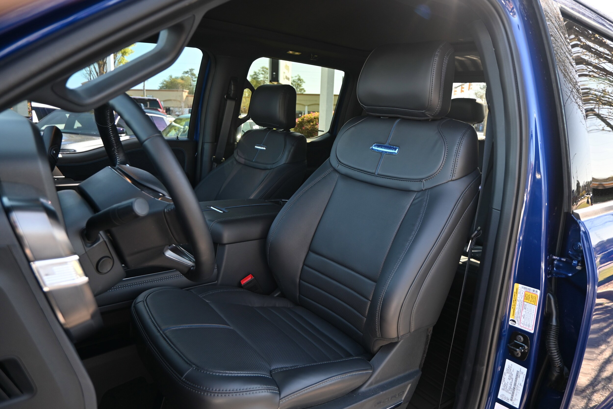 2026 Ford Super Duty F-250 SRW Platinum photo 5