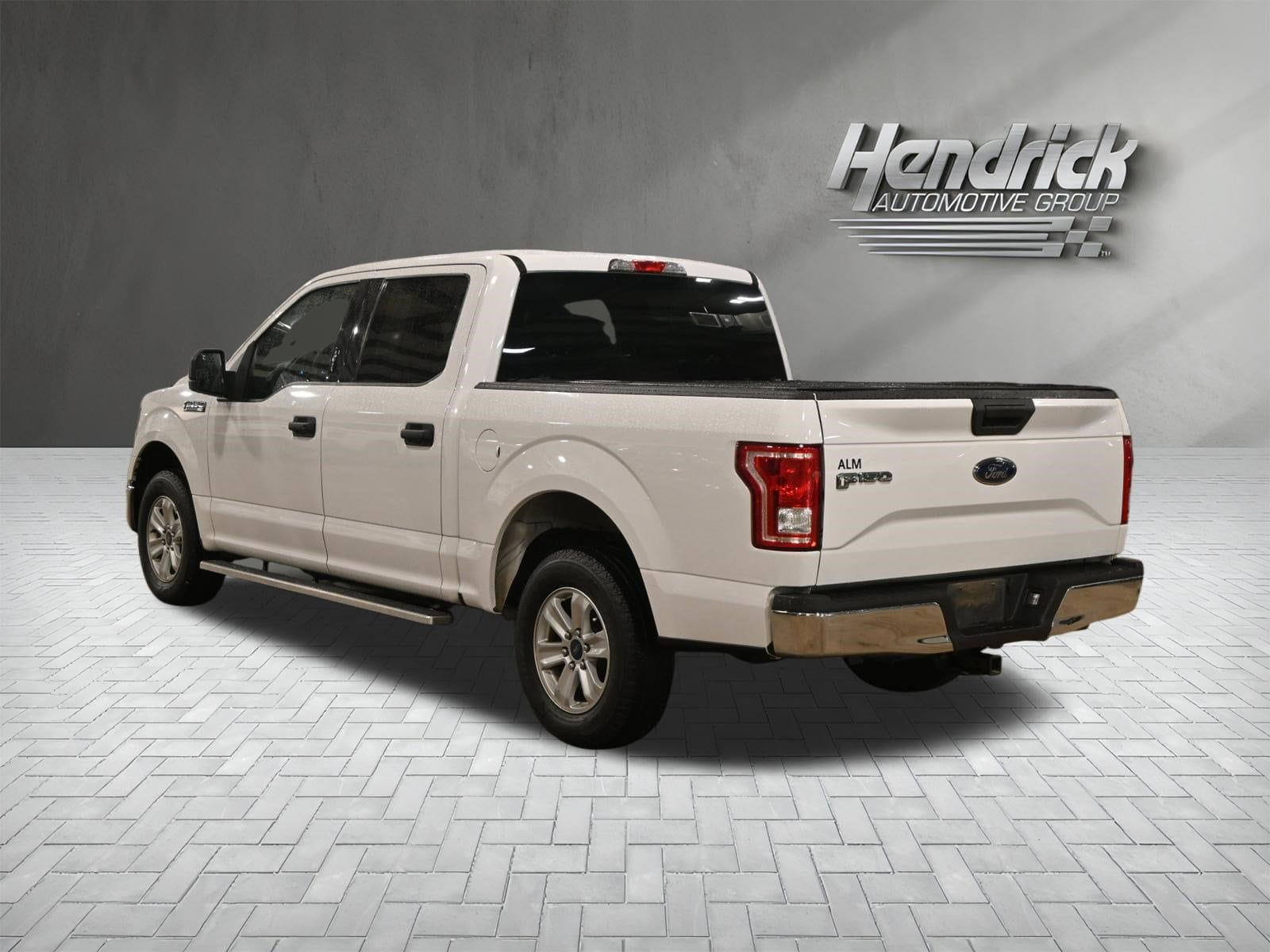 2017 Ford F-150 XLT photo 6