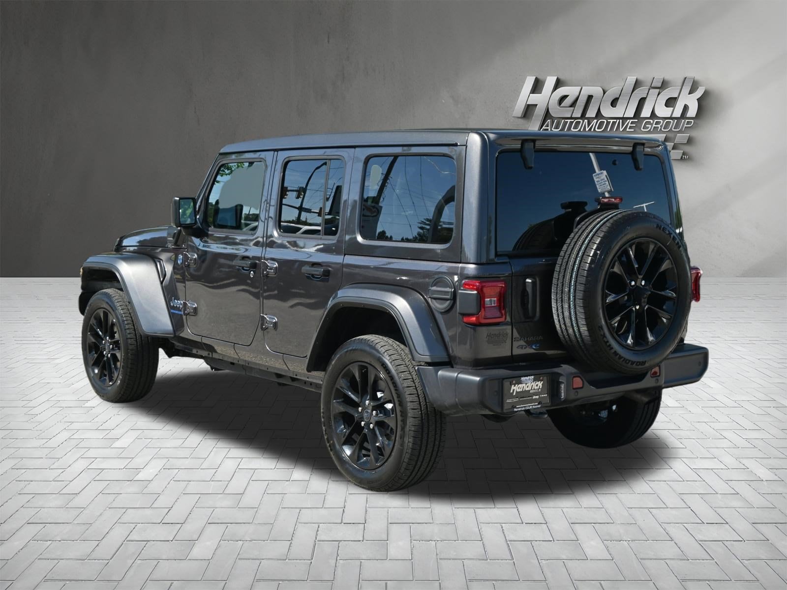 2025 Jeep Wrangler 4xe Sahara photo 3