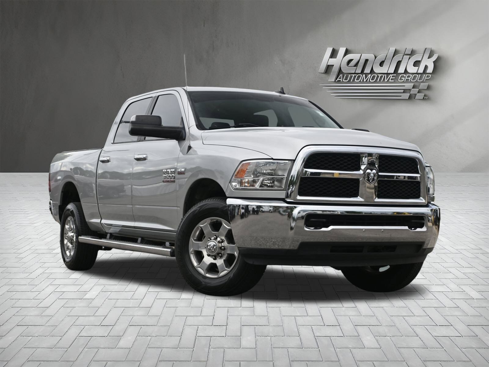 2017 Ram 3500 SLT photo 2