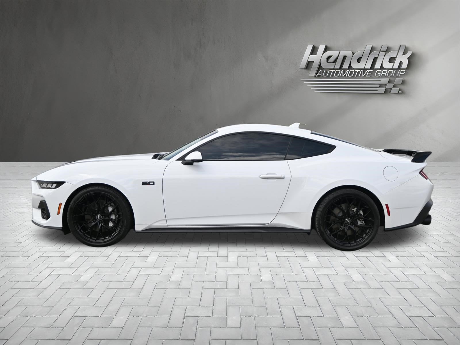 2024 Ford Mustang GT Premium photo 3