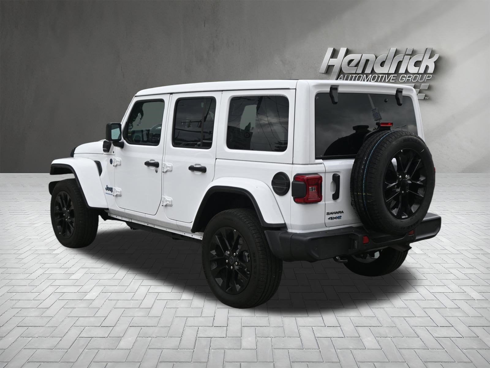 2025 Jeep Wrangler 4xe Sahara photo 6