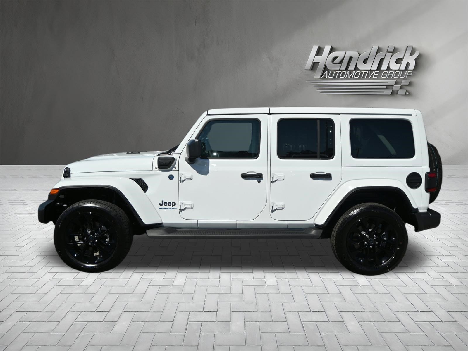 2025 Jeep Wrangler 4xe Sahara photo 3