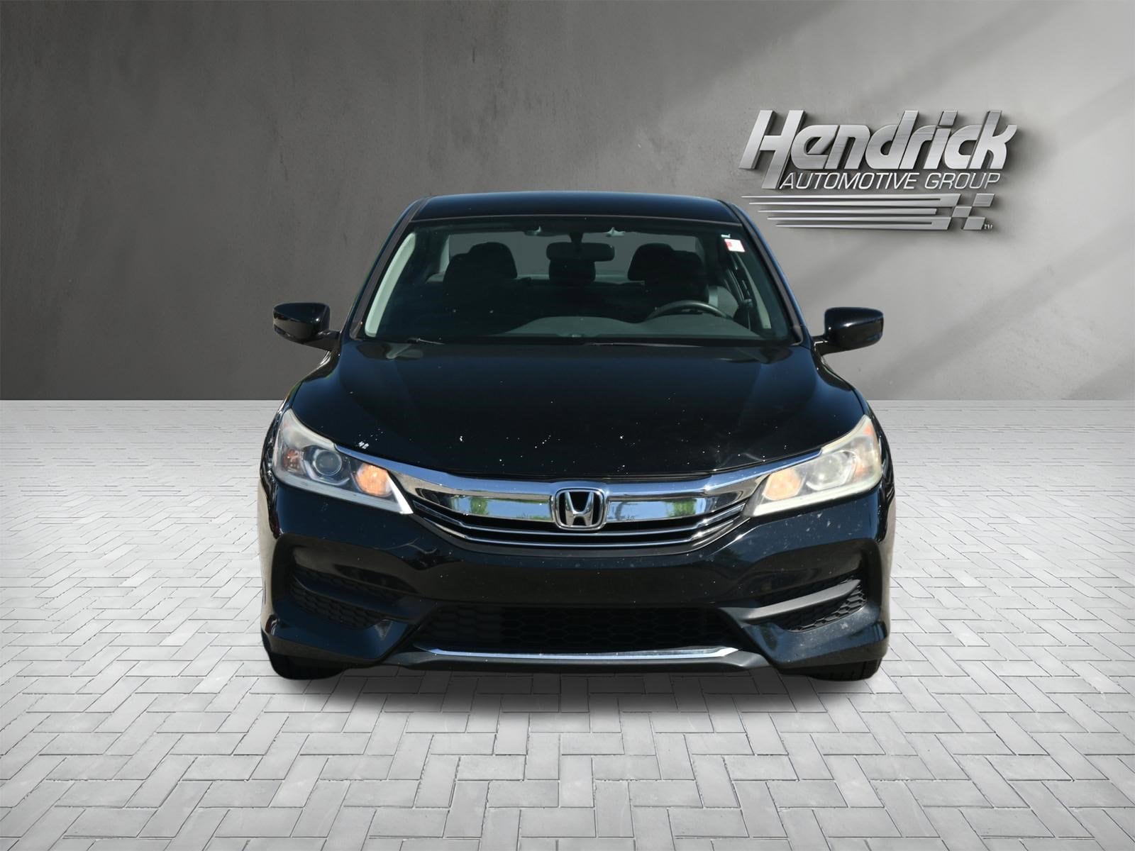 2017 Honda Accord LX photo 5