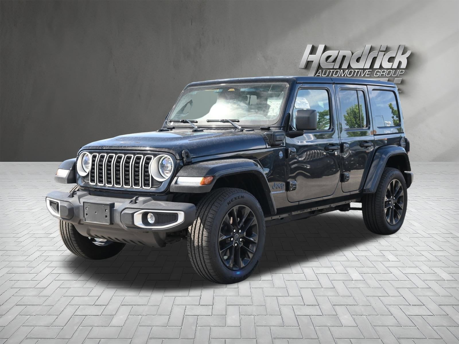 2025 Jeep Wrangler 4xe Sahara photo 5