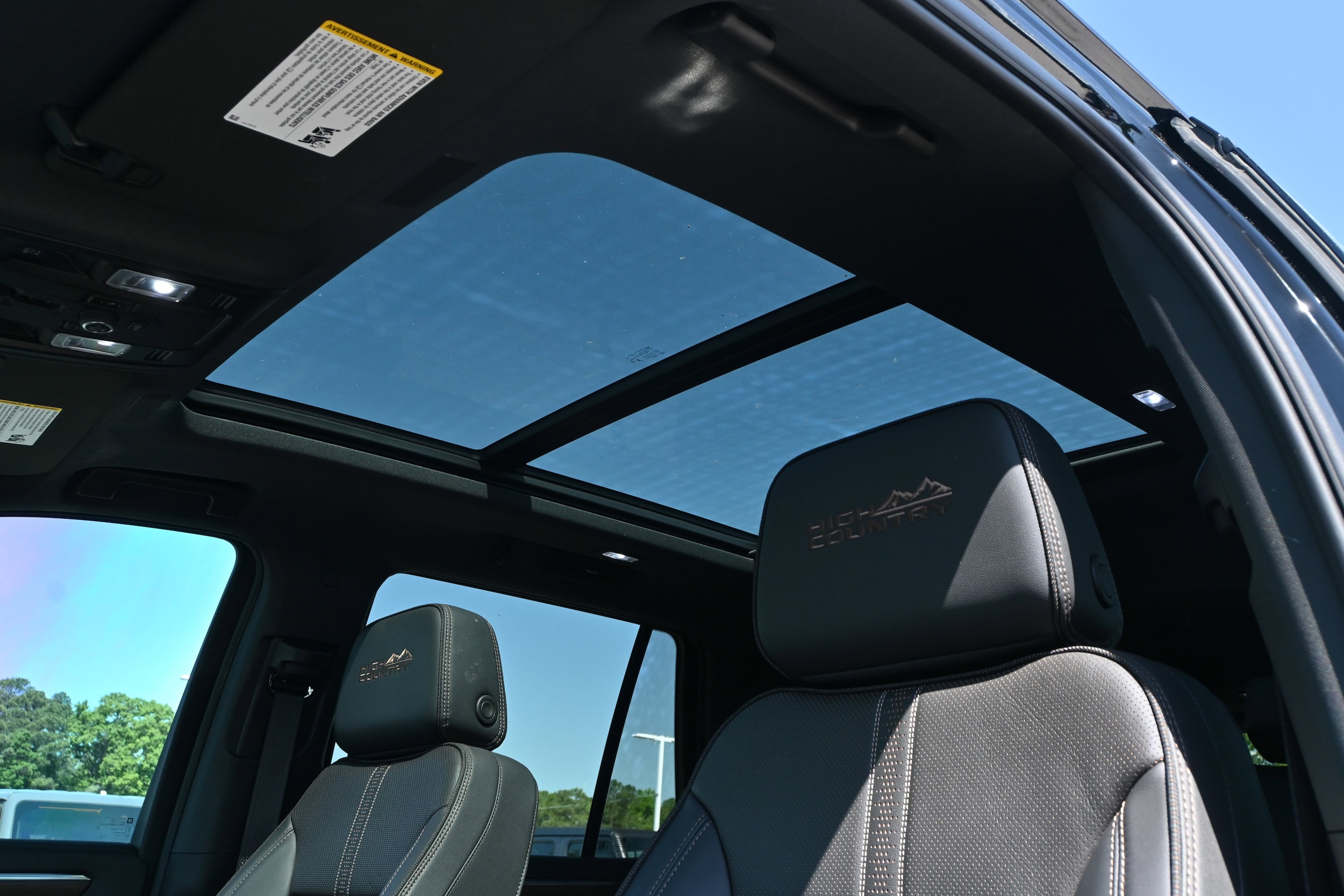 2025 Chevrolet Tahoe High Country photo 3