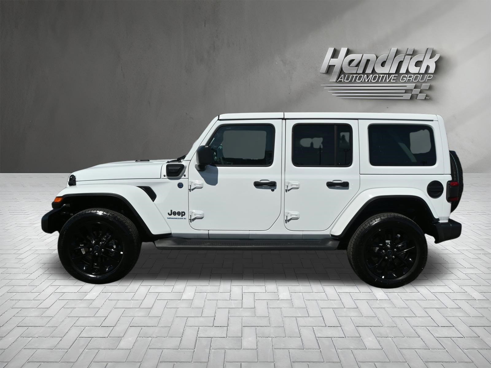 2025 Jeep Wrangler 4xe Sahara photo 3