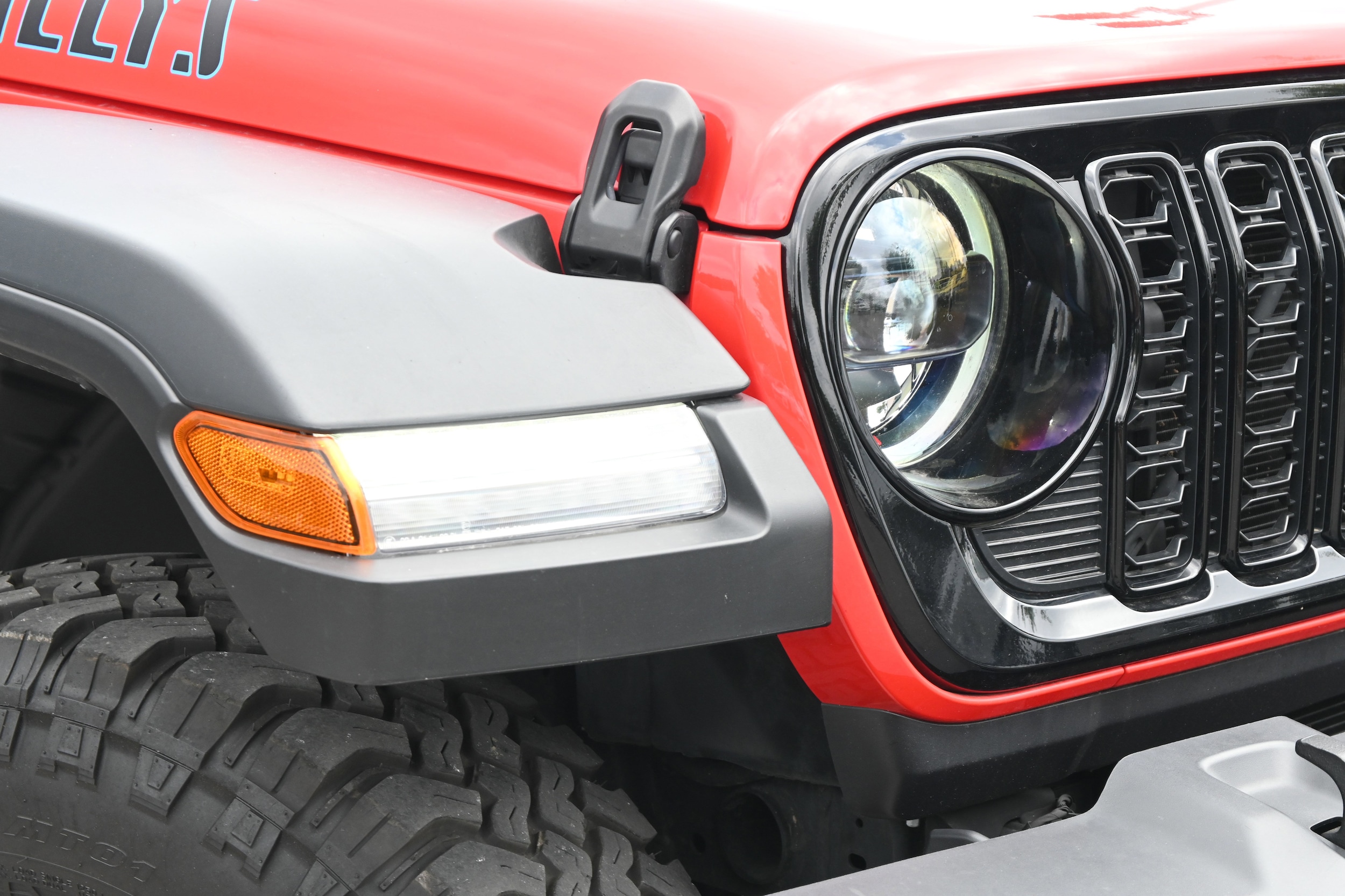 2025 Jeep Wrangler 4xe Willys photo 5