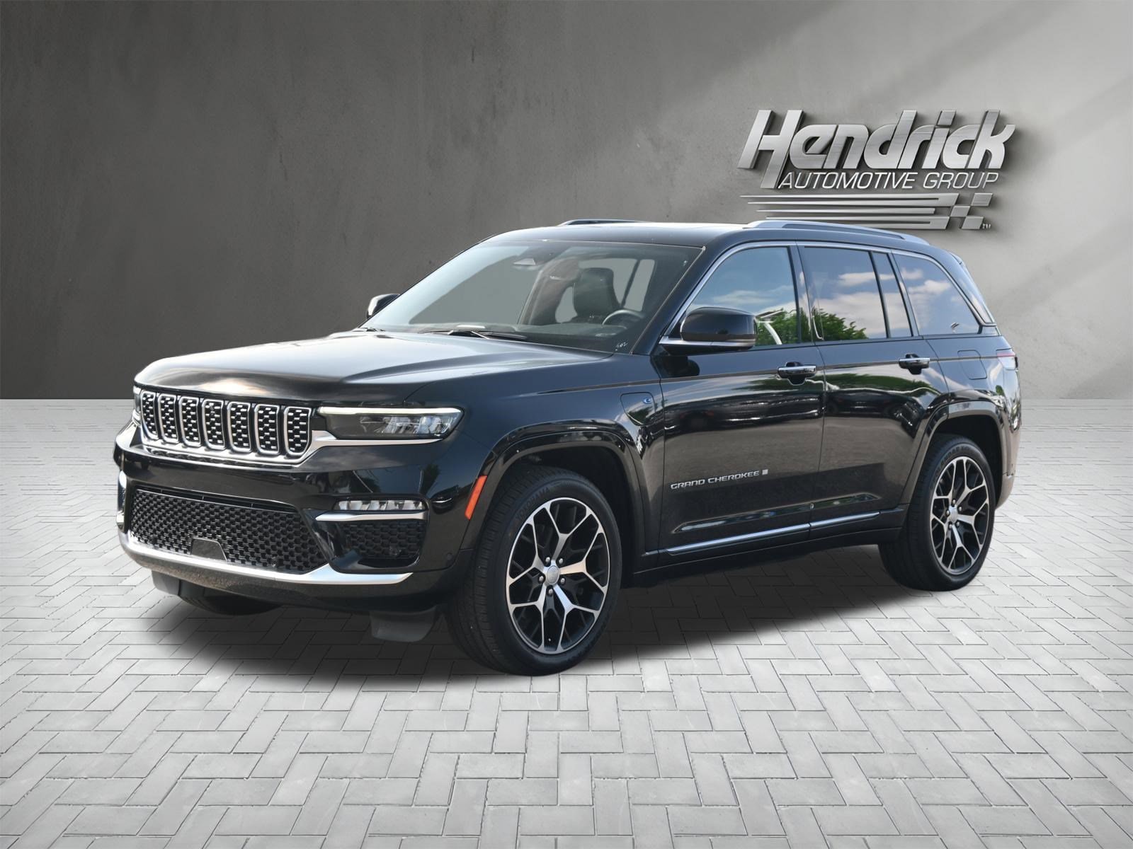 2023 Jeep Grand Cherokee 4xe Summit Reserve photo 5
