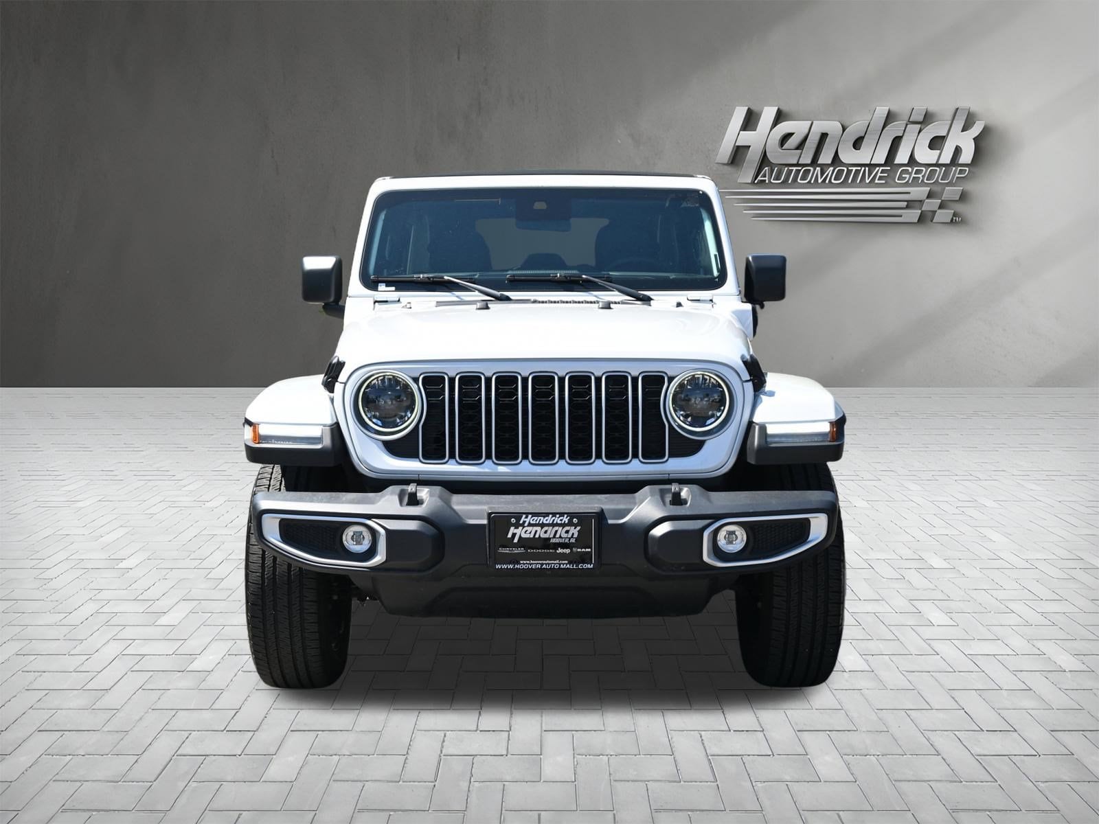 2025 Jeep Wrangler 4xe Sahara photo 2