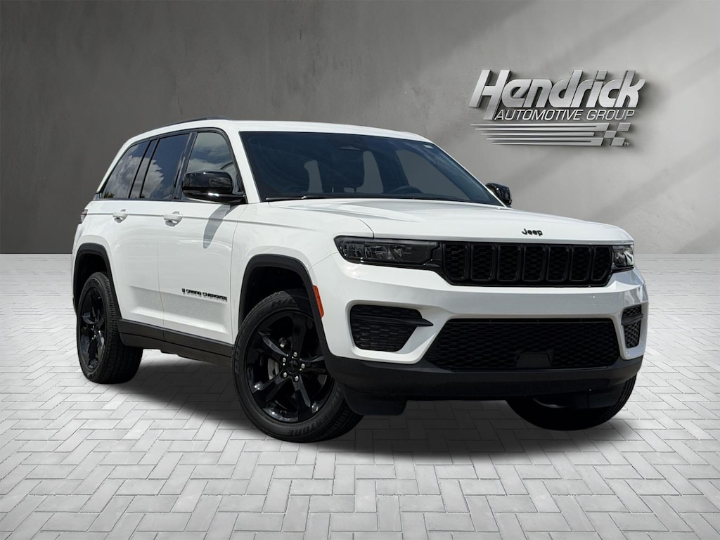 Used 2023 Jeep Grand Cherokee Altitude SUV