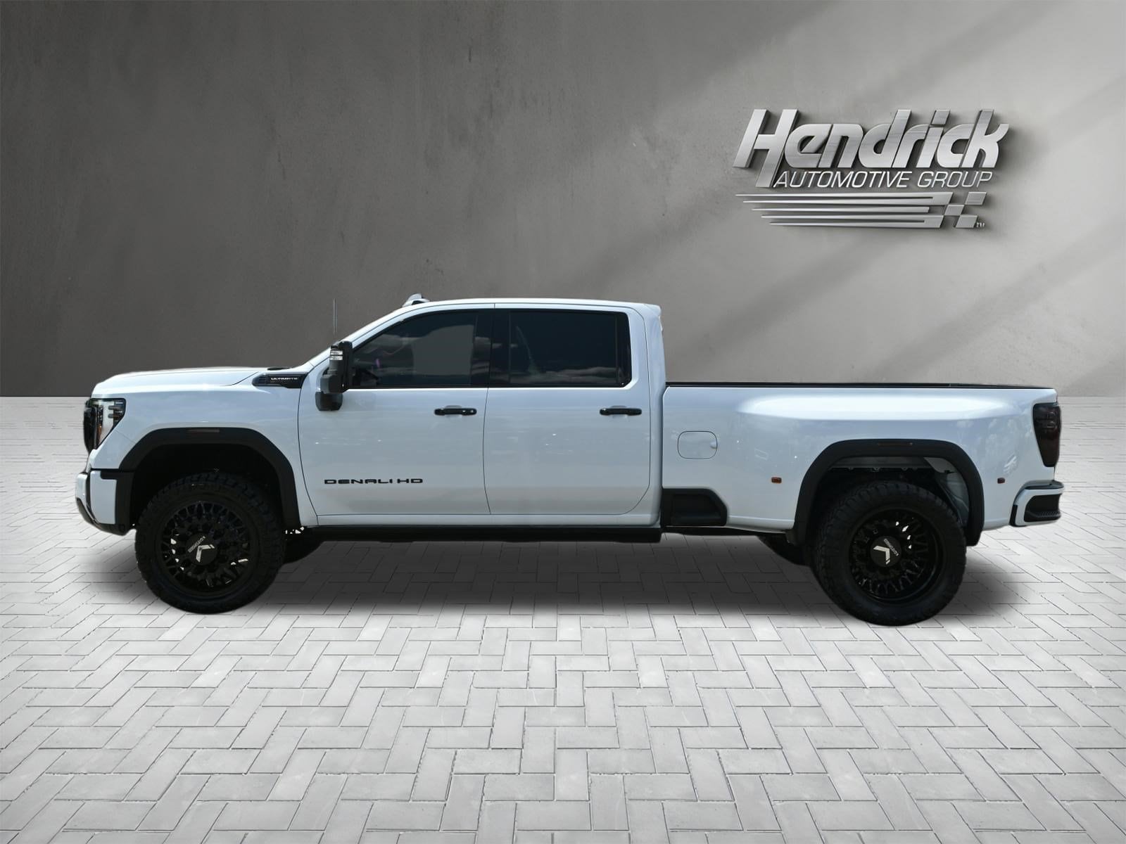 2026 GMC Sierra 3500HD Denali Ultimate photo 5