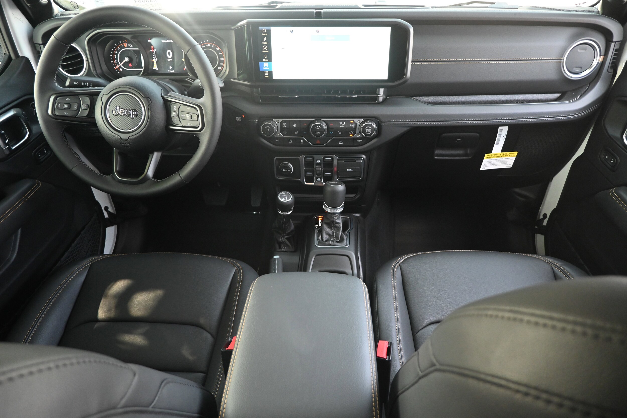 2025 Jeep Gladiator Sport photo 2
