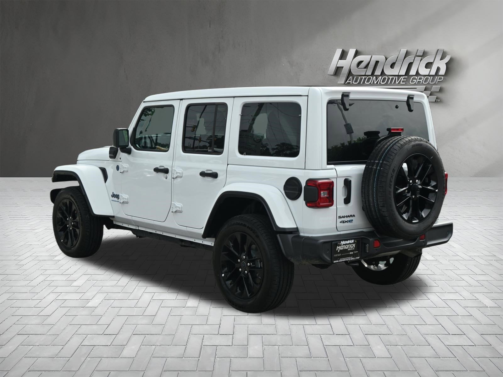 2025 Jeep Wrangler 4xe Sahara photo 3