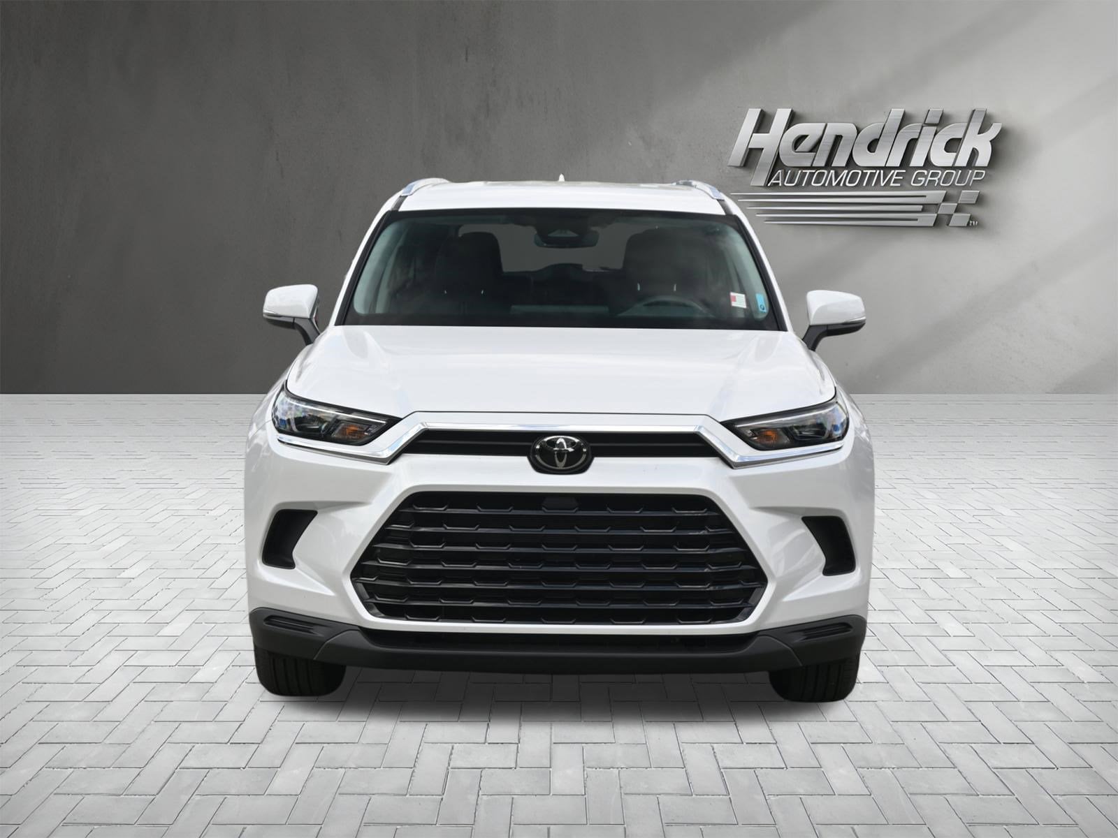 2024 Toyota Grand Highlander XLE photo 3