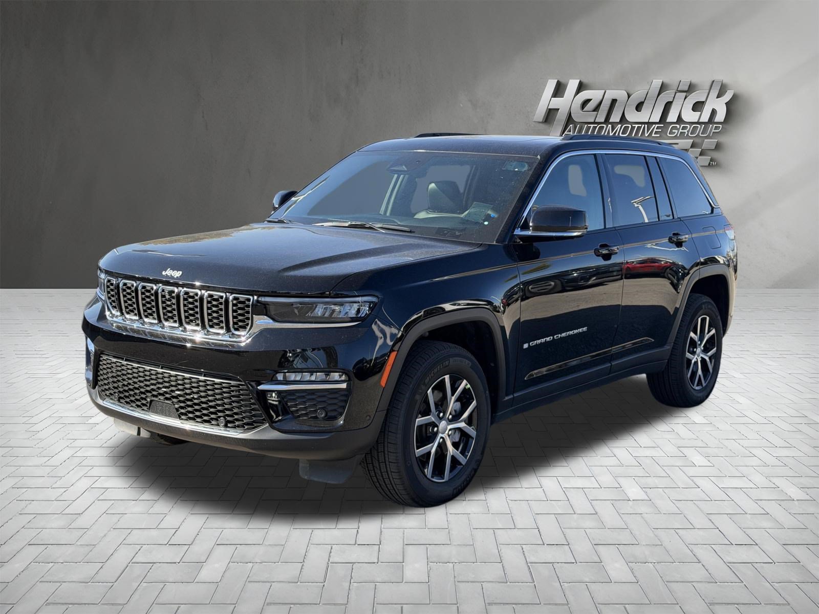 Used 2025 Jeep Grand Cherokee Limited SUV