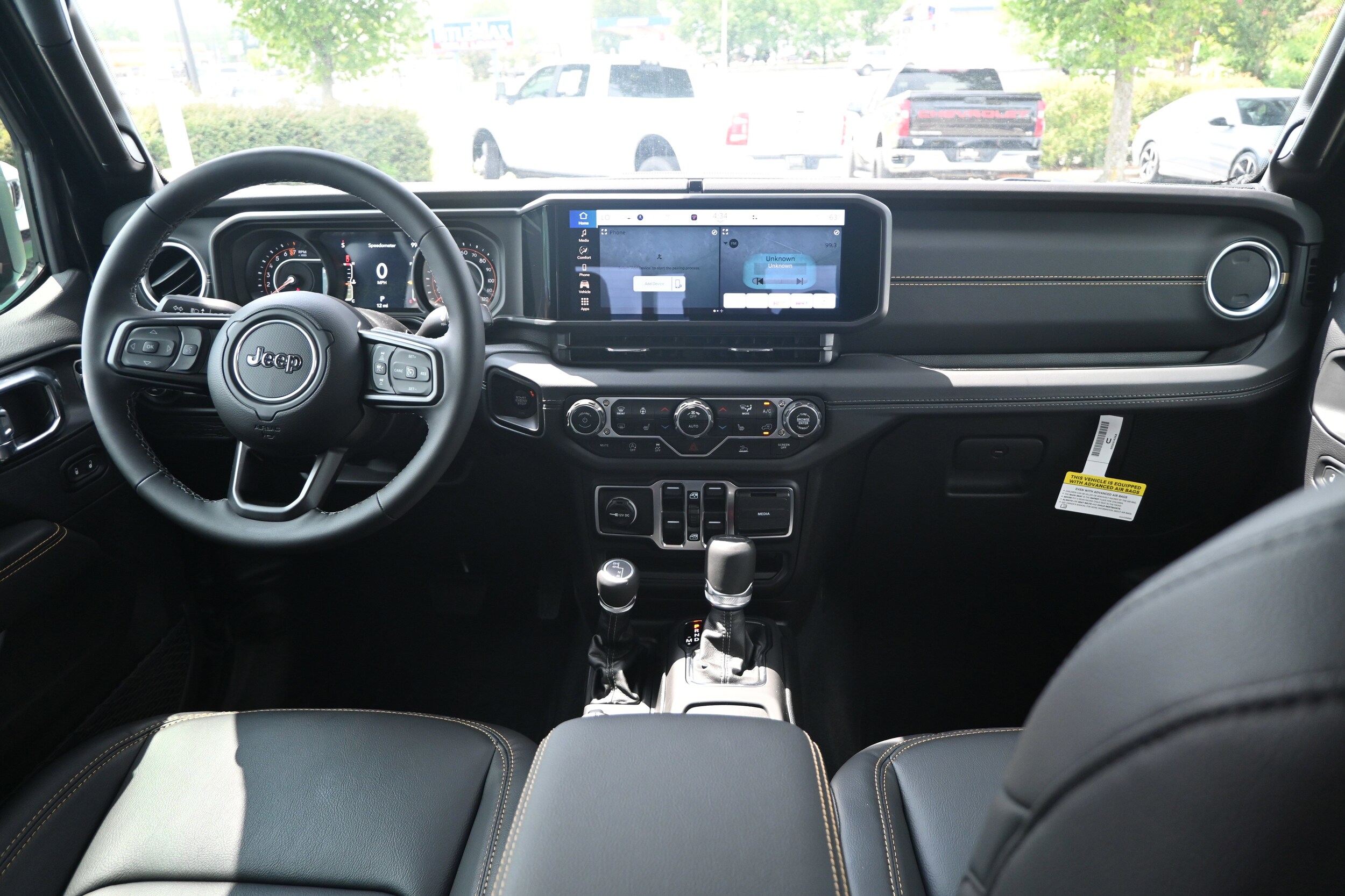 2025 Jeep Gladiator Sport photo 2