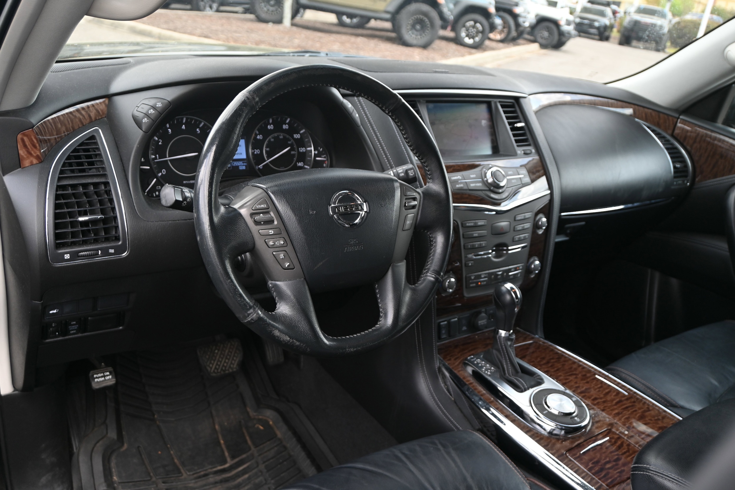 2018 Nissan Armada SL photo 3