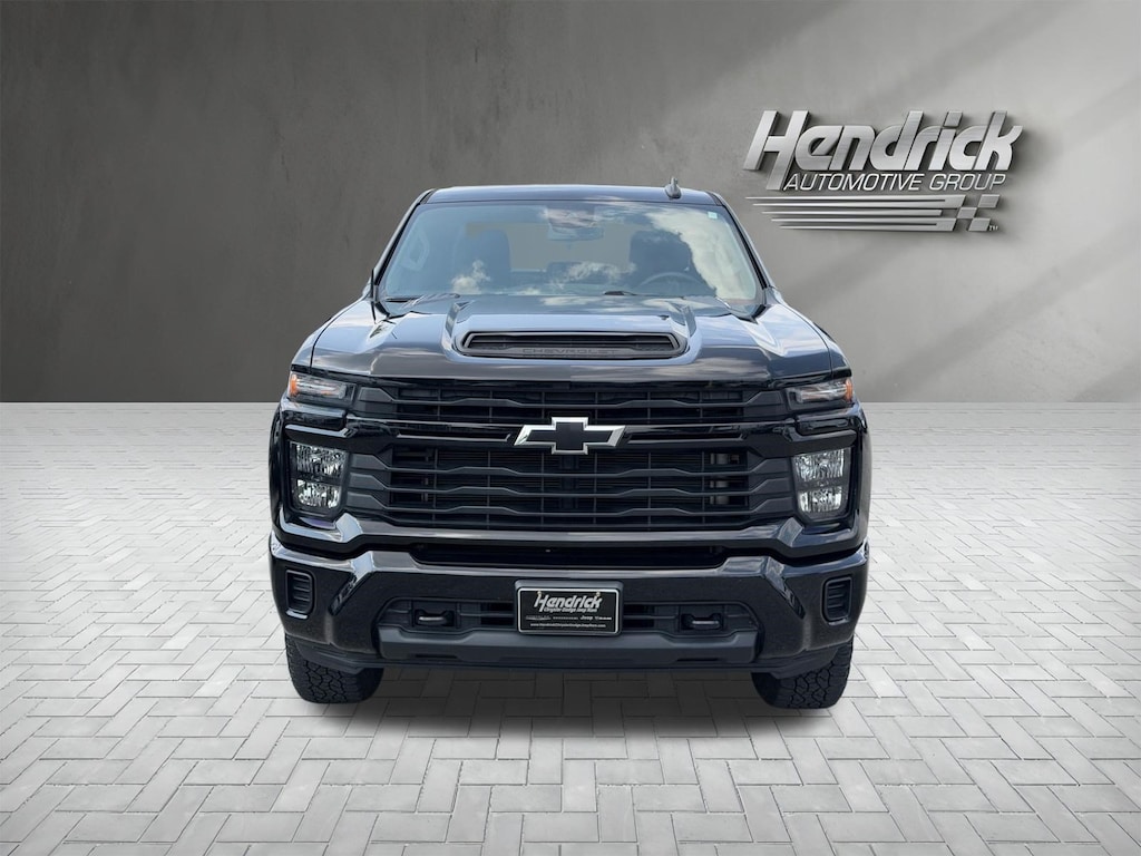 Used 2024 Chevrolet Silverado 2500HD Custom Pickup