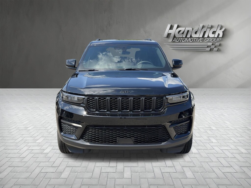 Used 2025 Jeep Grand Cherokee Altitude X SUV