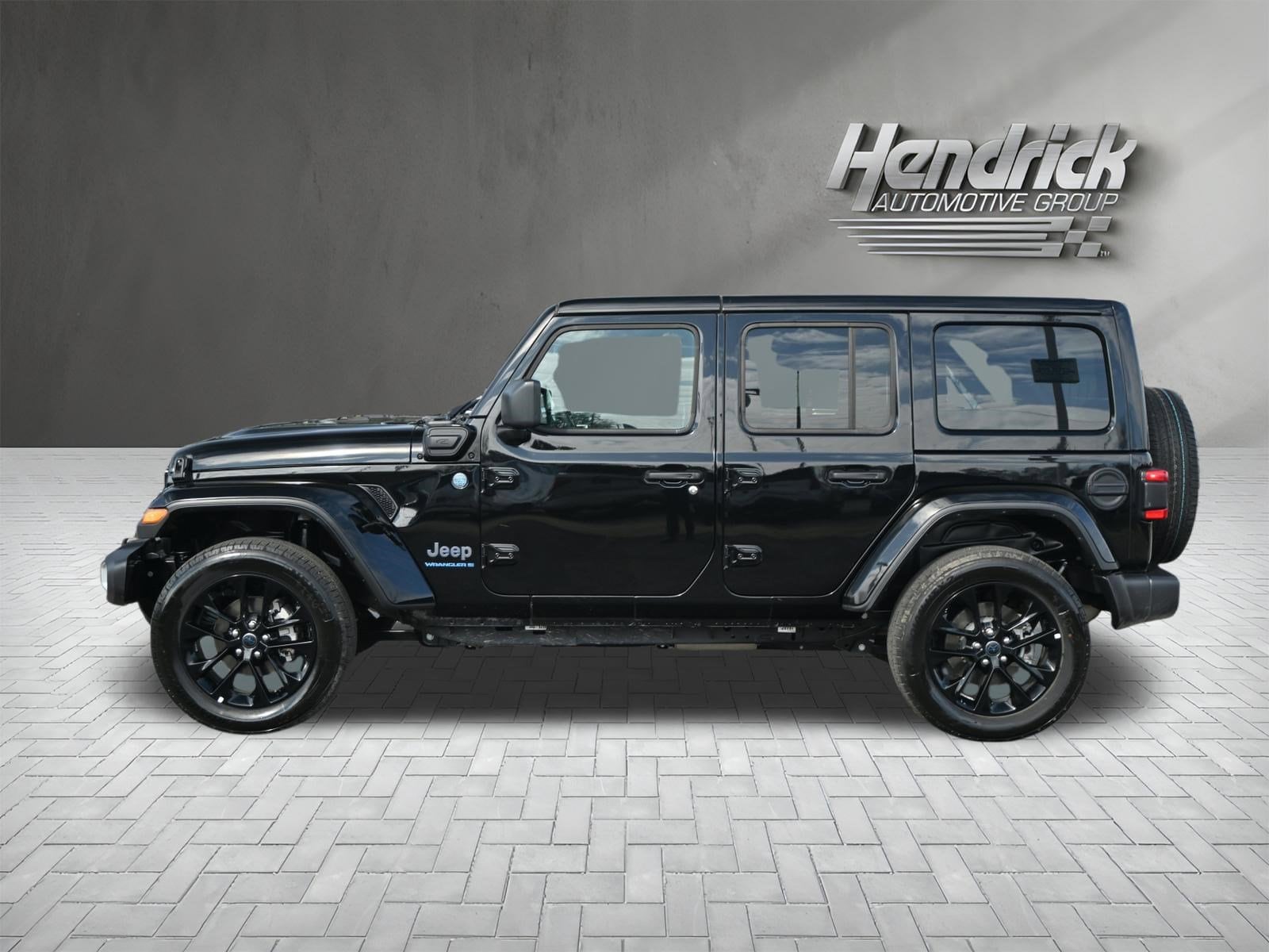 2025 Jeep Wrangler 4xe Sahara photo 3