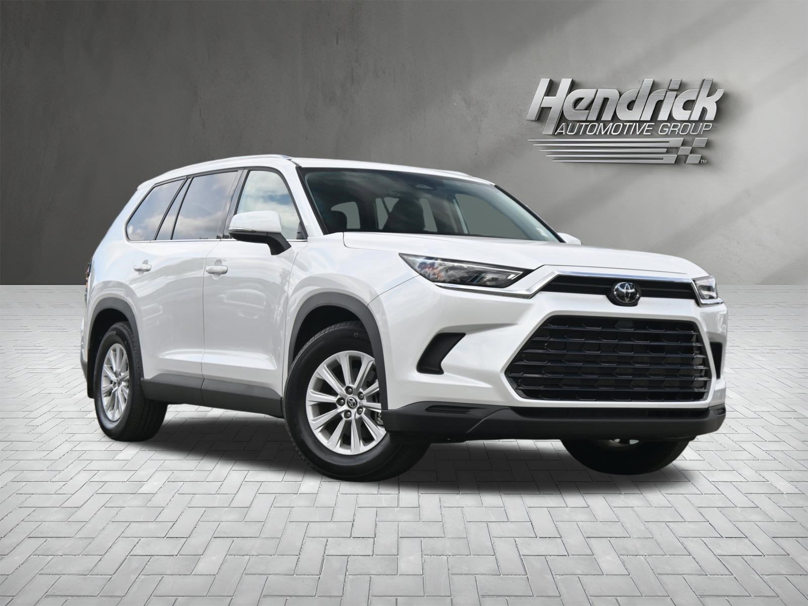 2024 Toyota Grand Highlander XLE photo 2