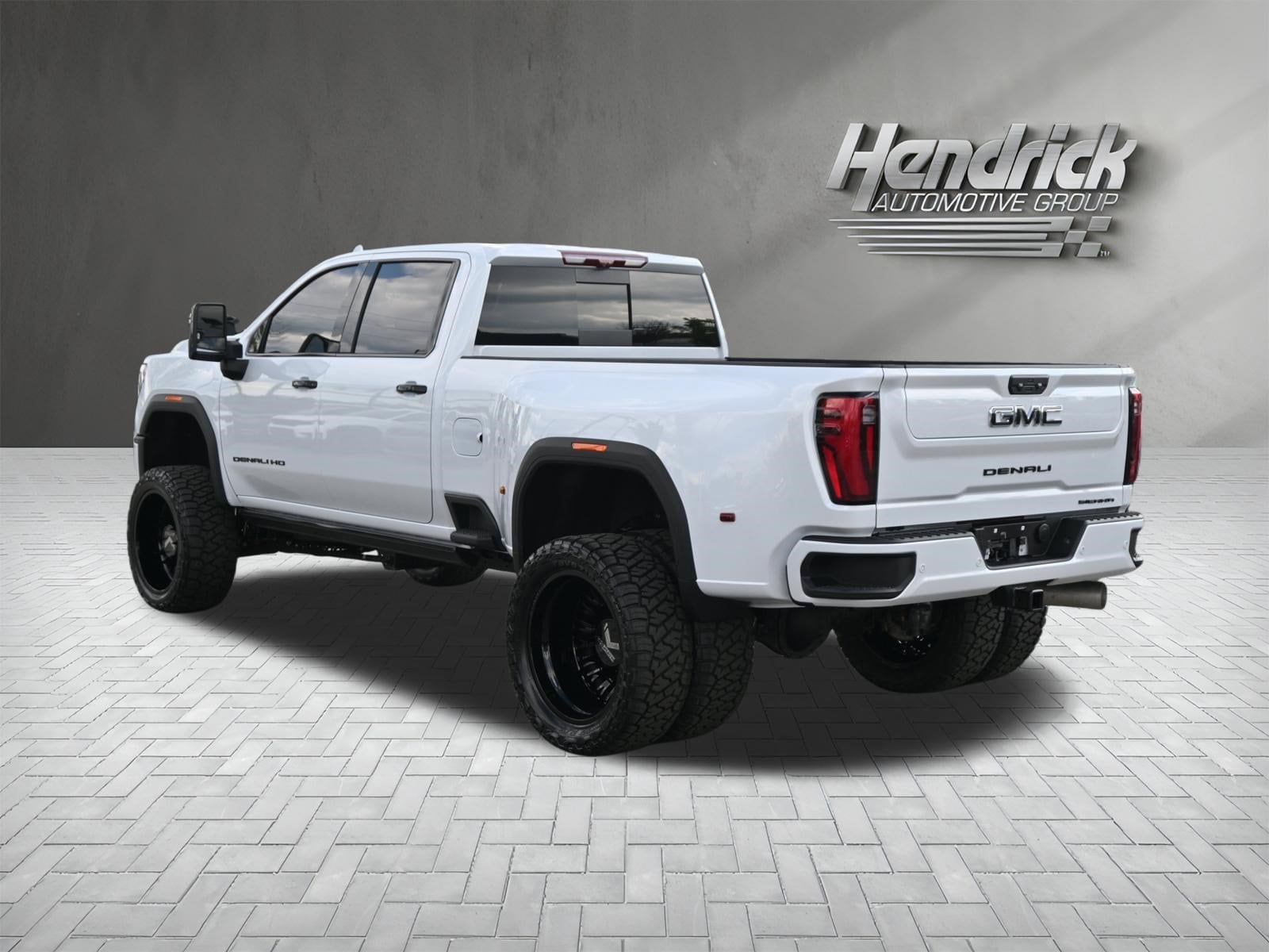 2026 GMC Sierra 3500HD Denali Ultimate photo 6