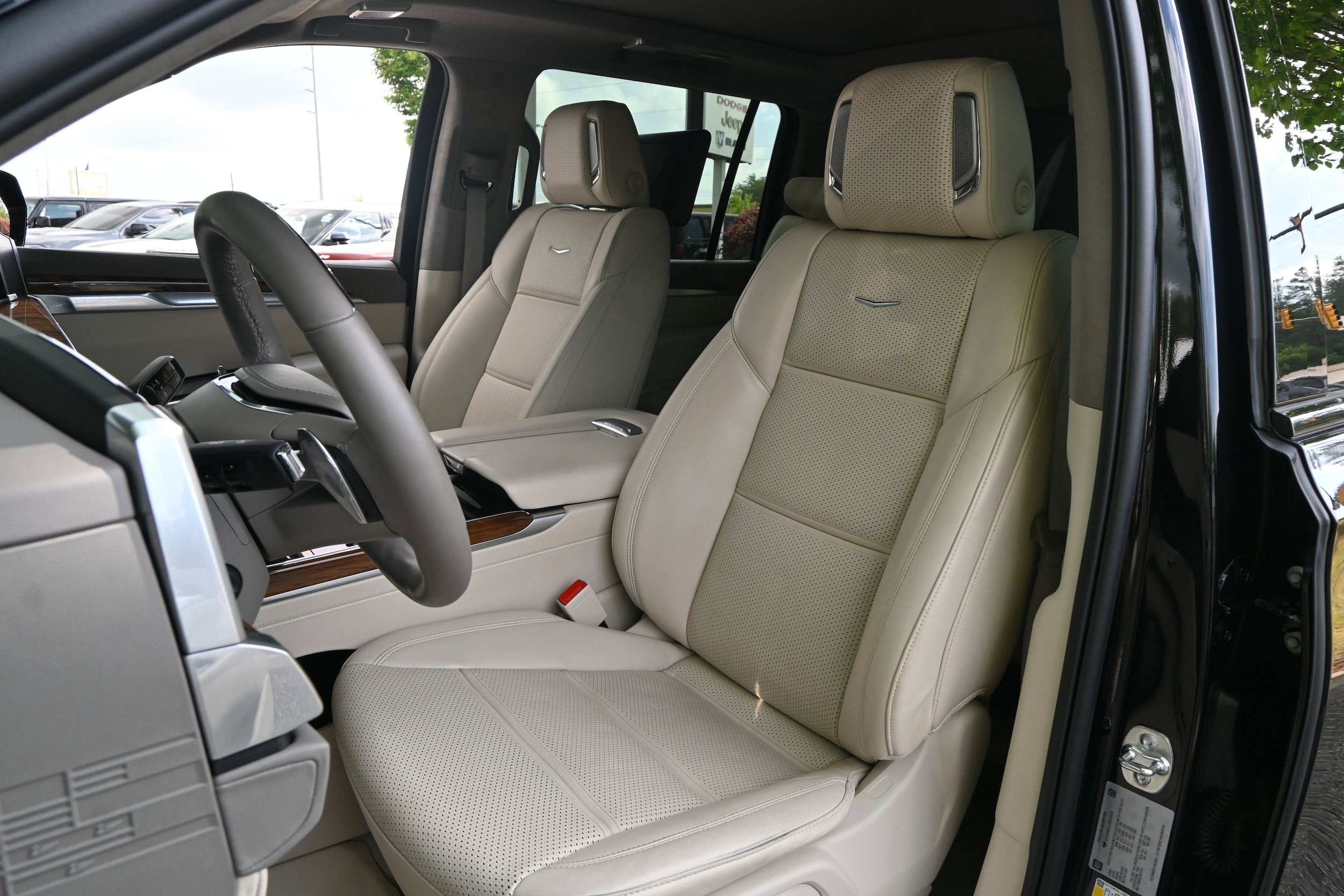 2025 CADILLAC Escalade ESV 4WD Sport Platinum photo 5