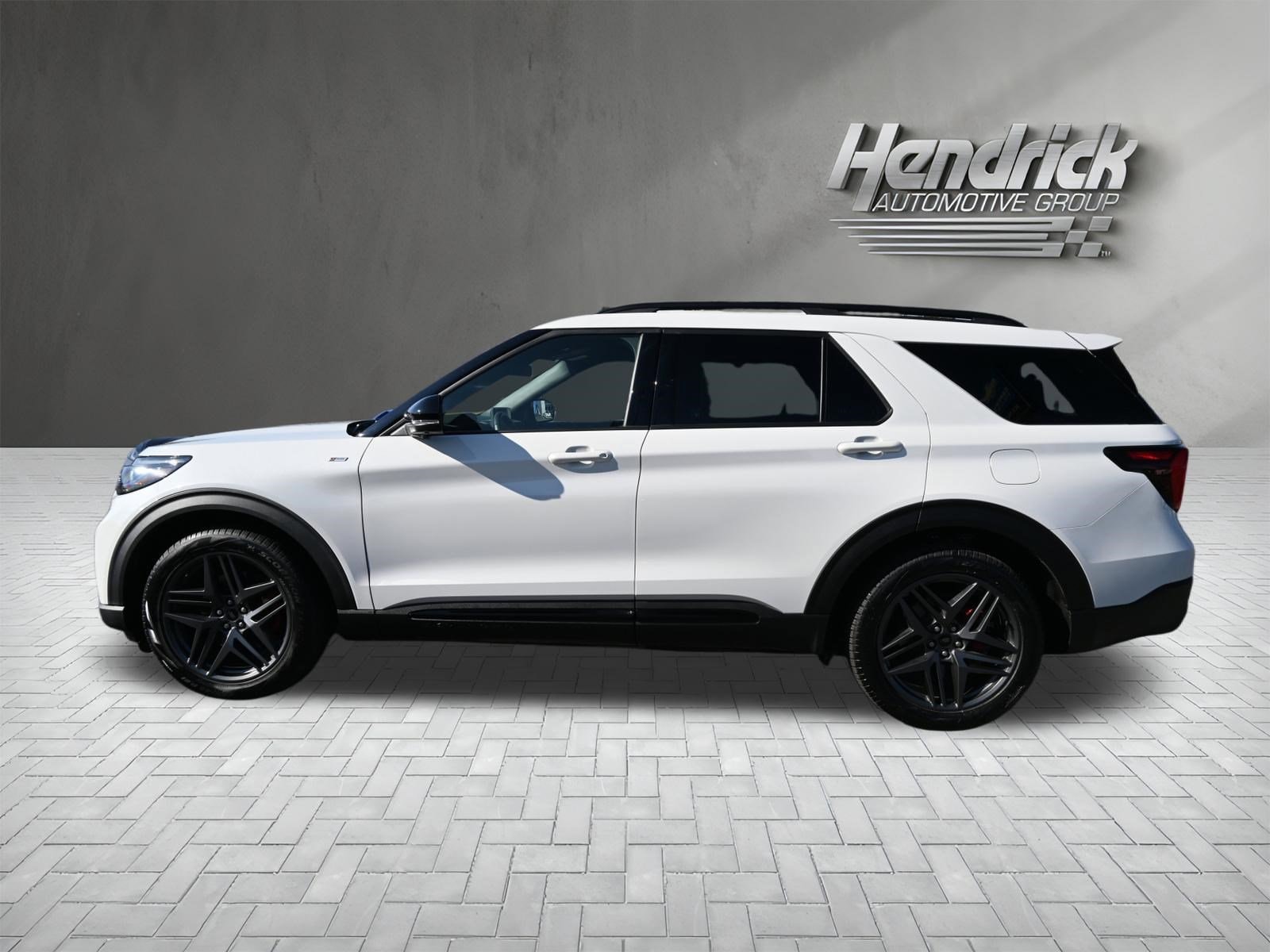2025 Ford Explorer ST-Line photo 5