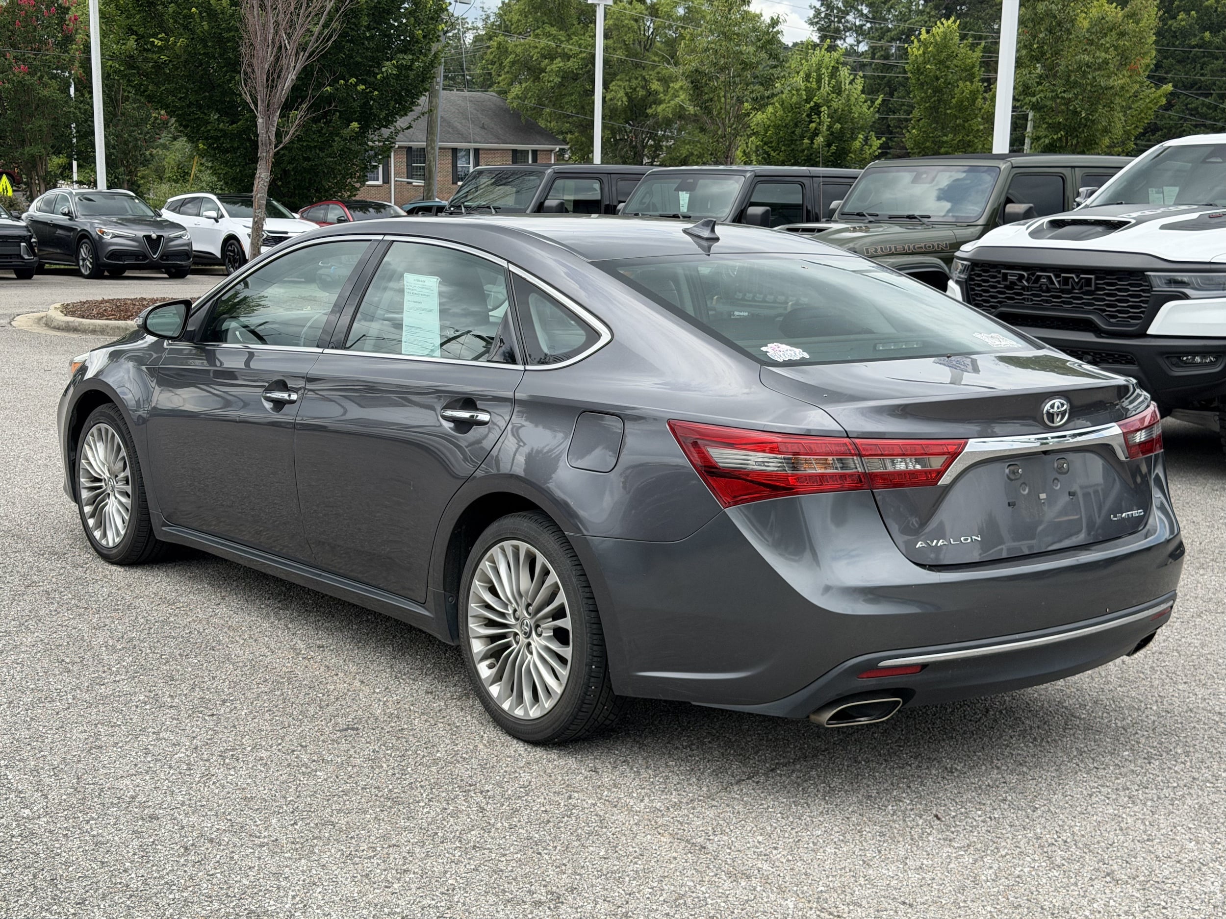 Toyota Avalon XLE