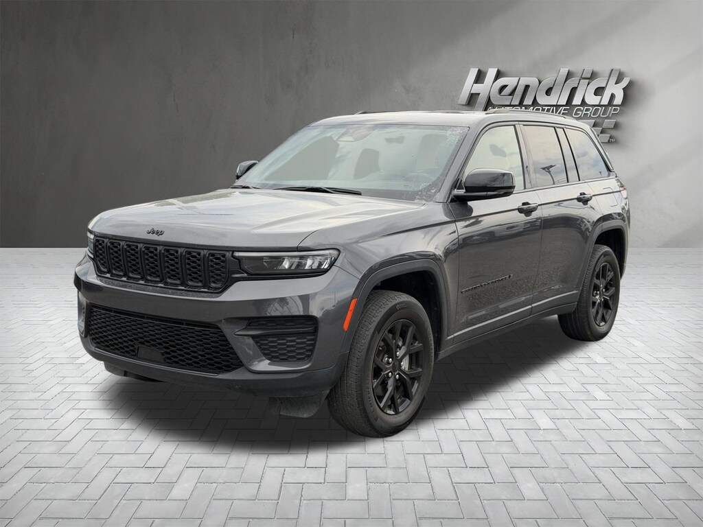 Used 2024 Jeep Grand Cherokee Altitude SUV
