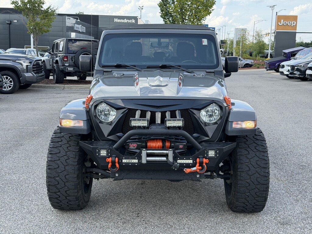 Used 2020 Jeep Gladiator Overland Pickup