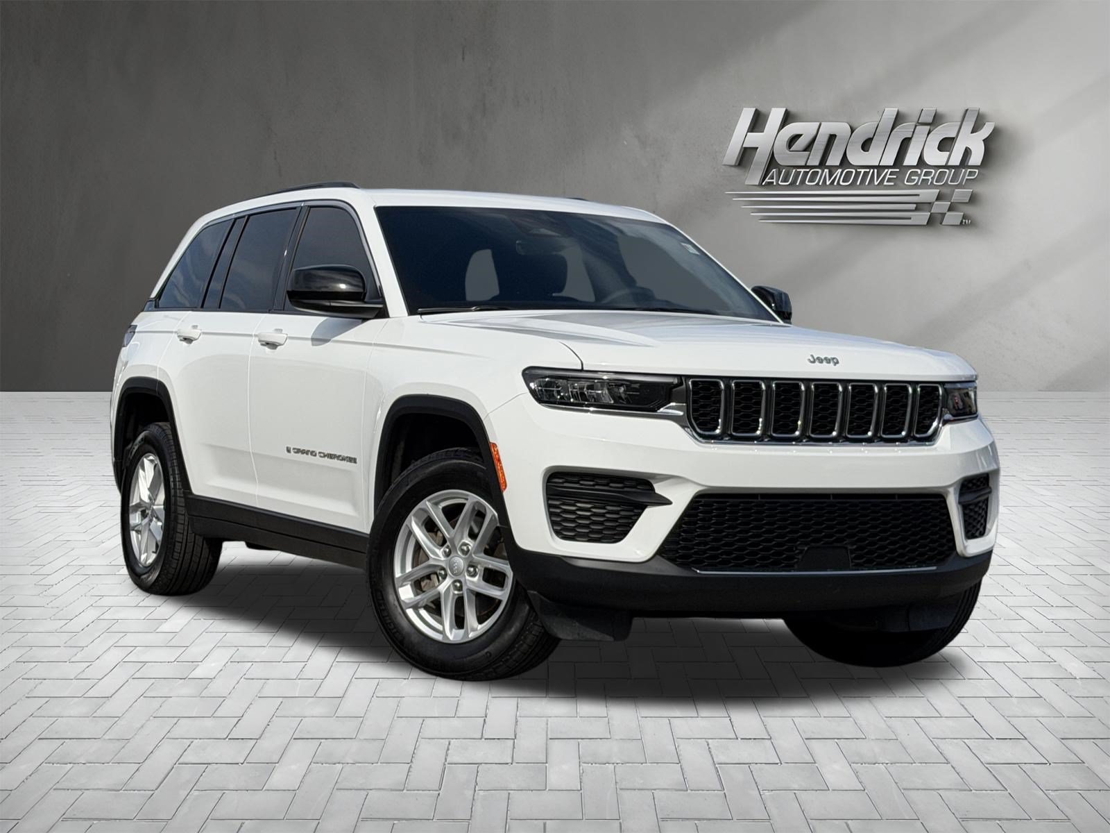 Used 2025 Jeep Grand Cherokee Laredo SUV