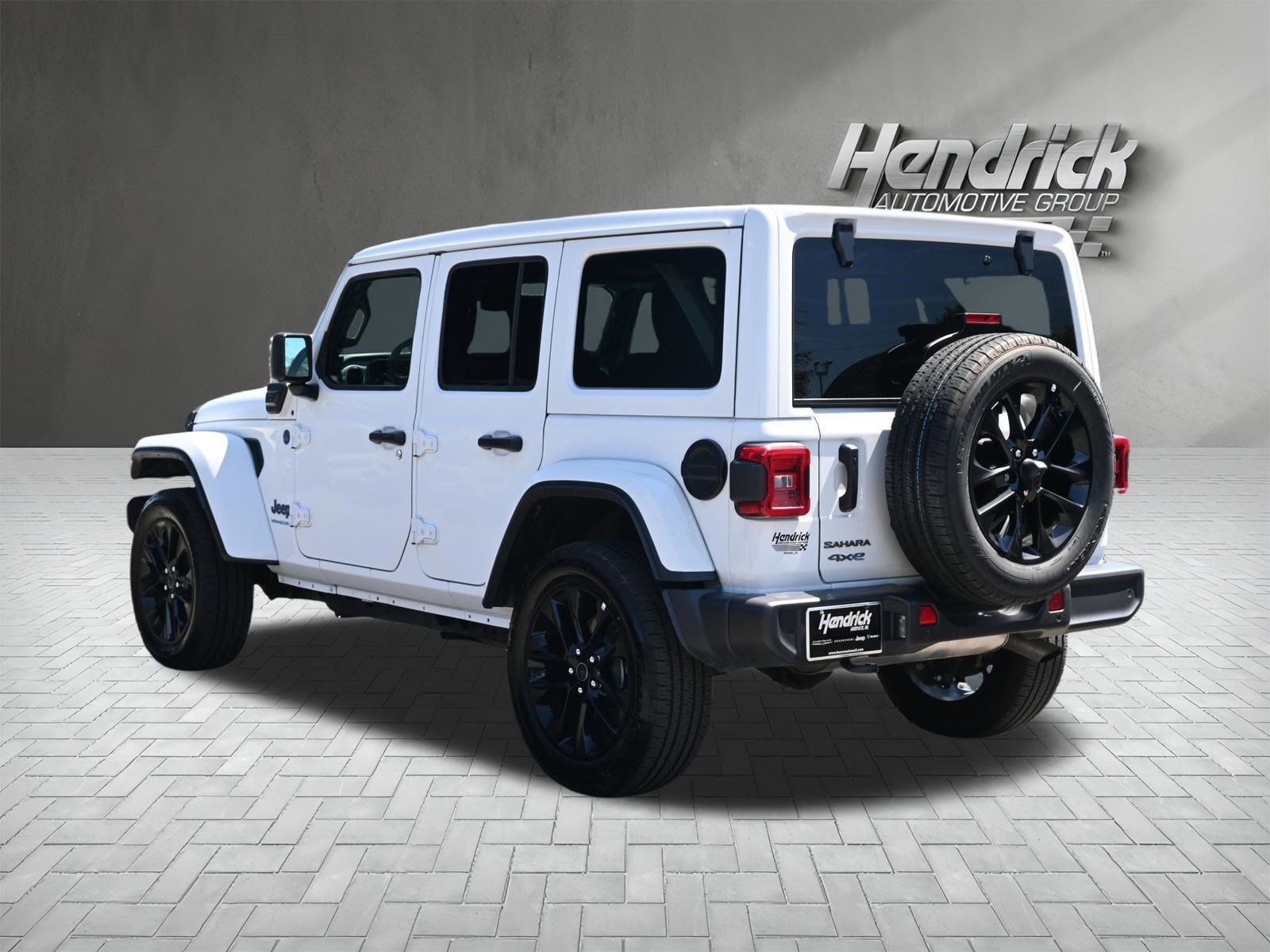 2025 Jeep Wrangler 4xe Sahara photo 3