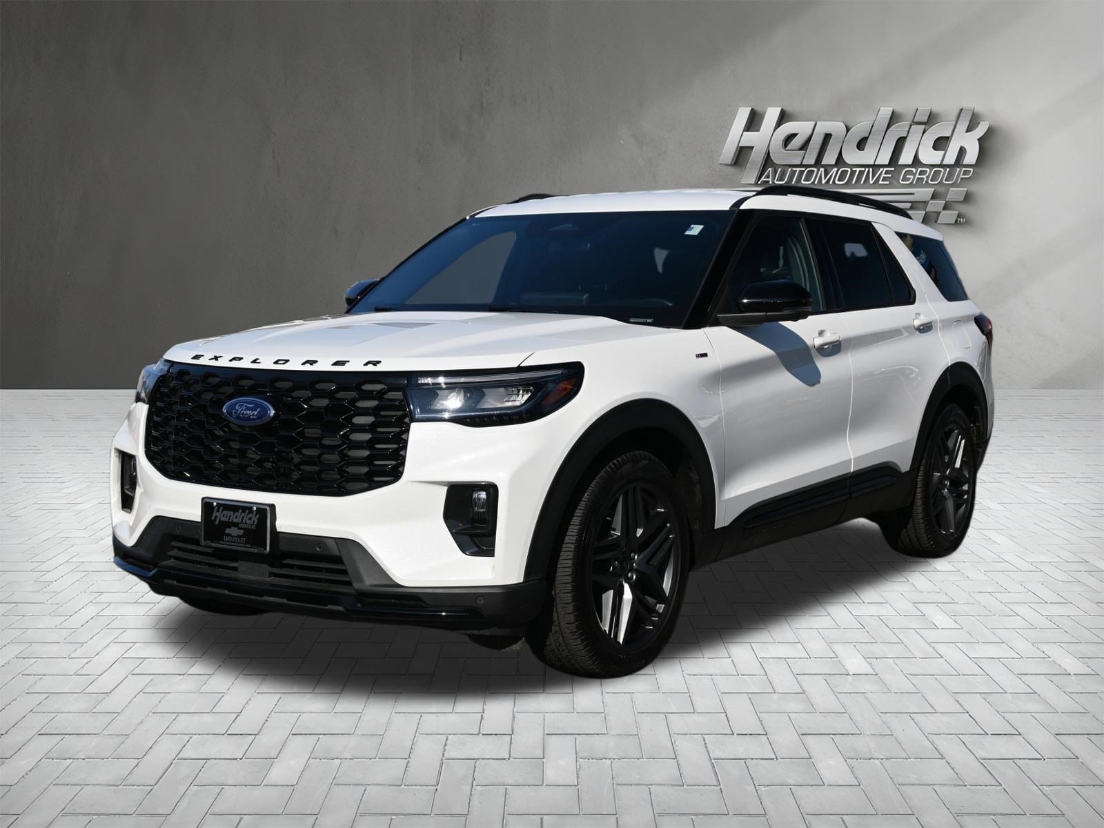 2025 Ford Explorer ST-Line photo 4