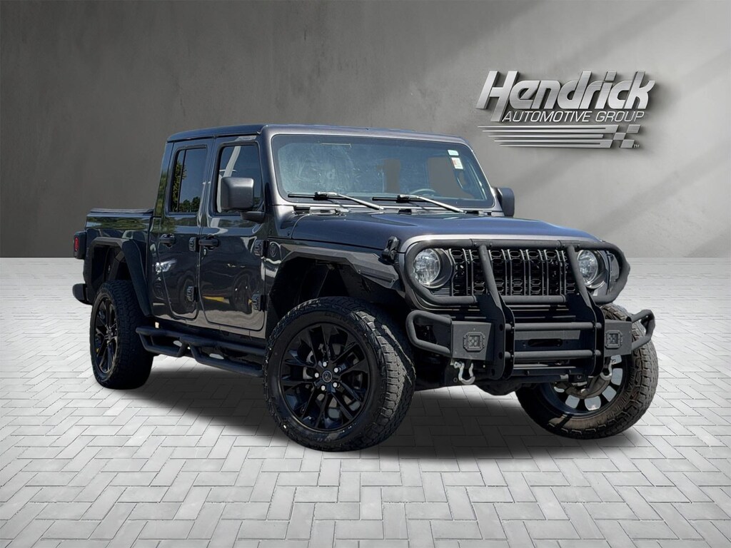 Used 2025 Jeep Gladiator Nighthawk Pickup