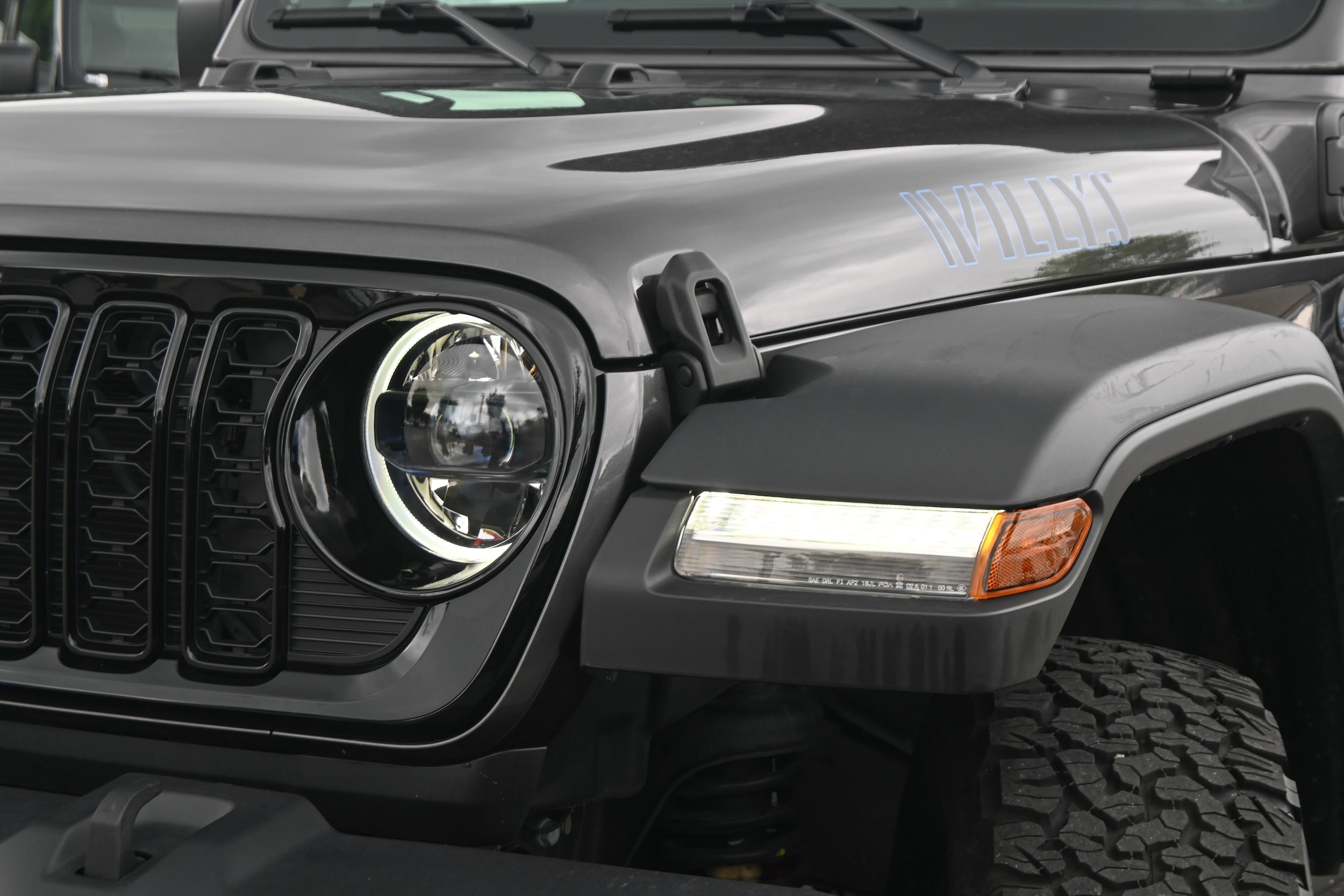 2025 Jeep Wrangler 4xe Willys photo 4