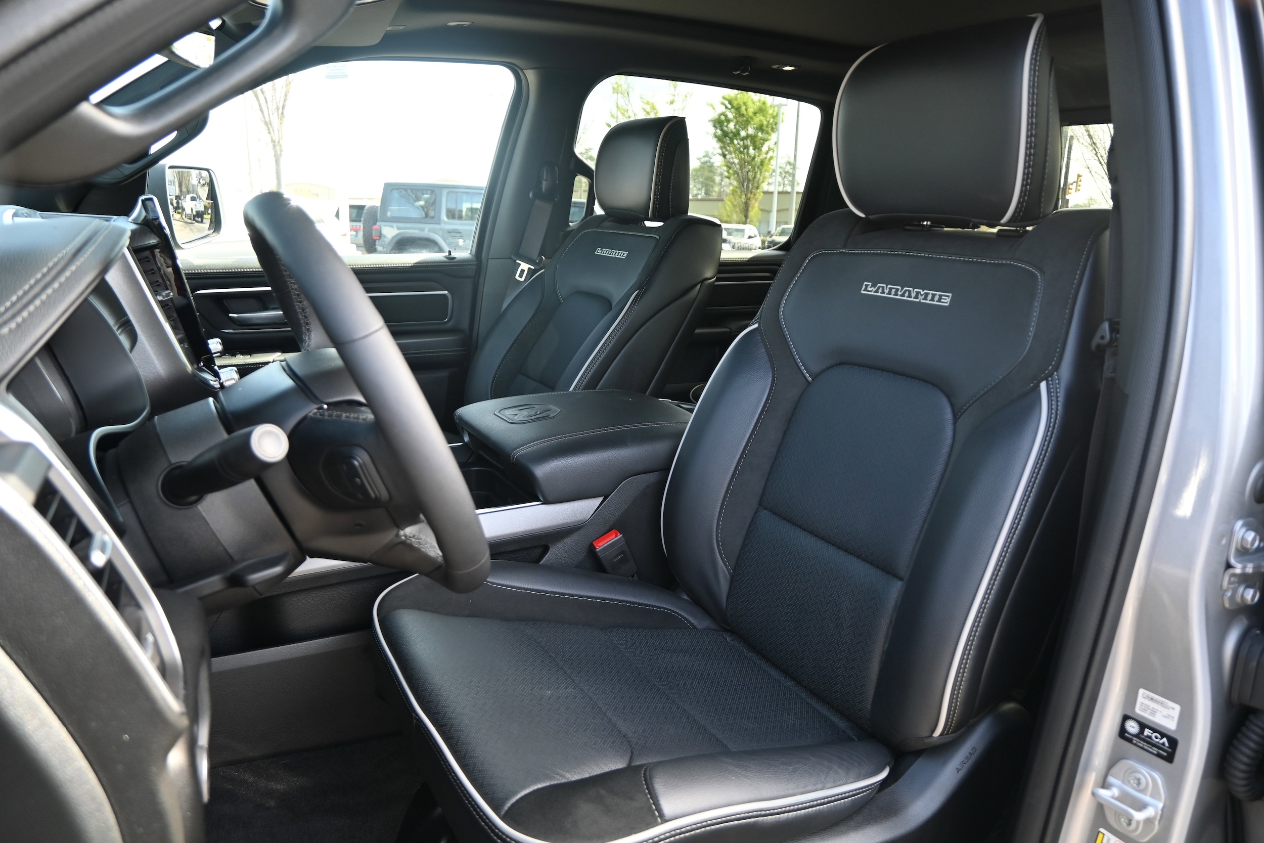 2025 Ram 1500 Laramie photo 5