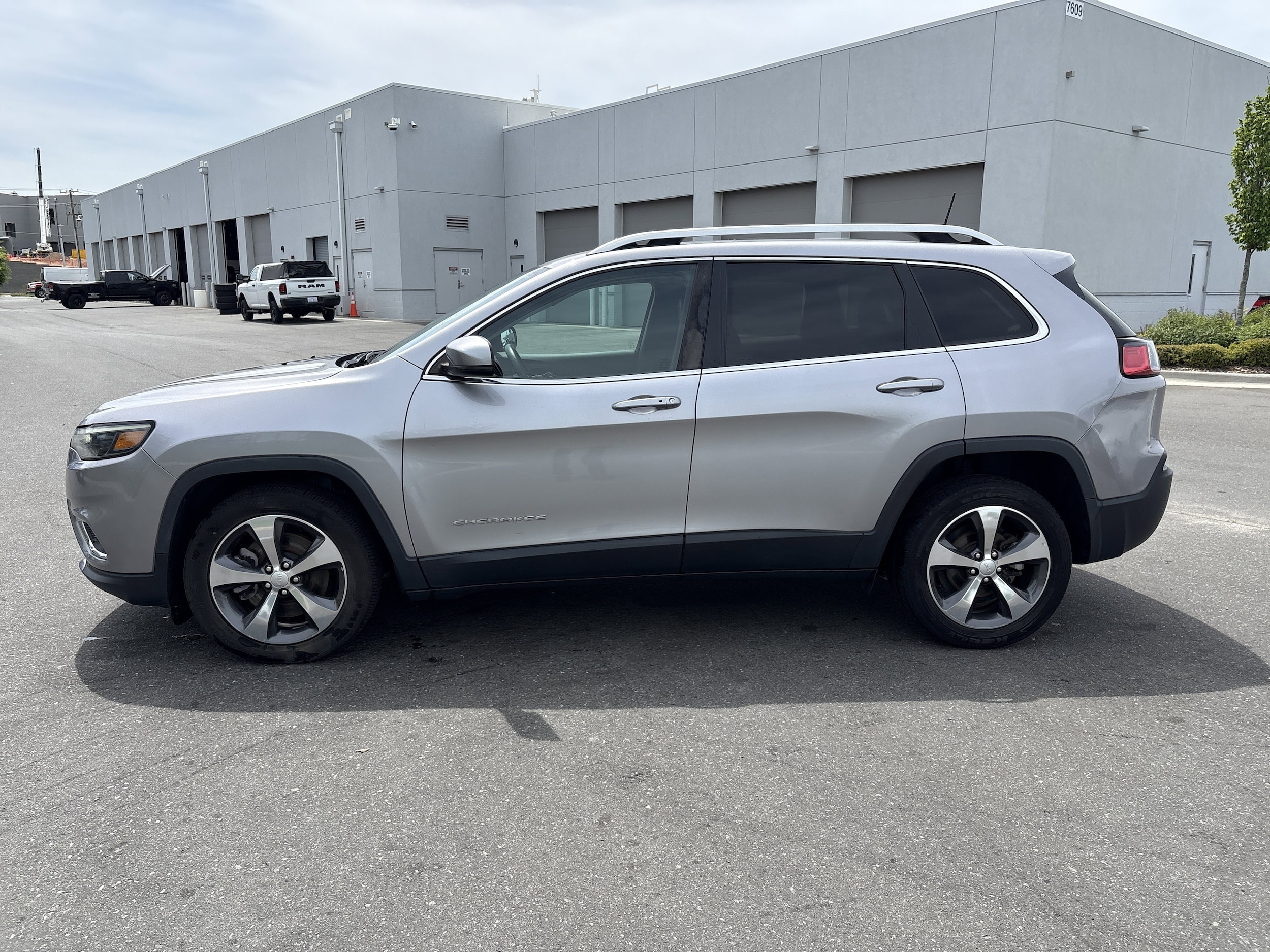 2020 Jeep Cherokee Limited photo 5