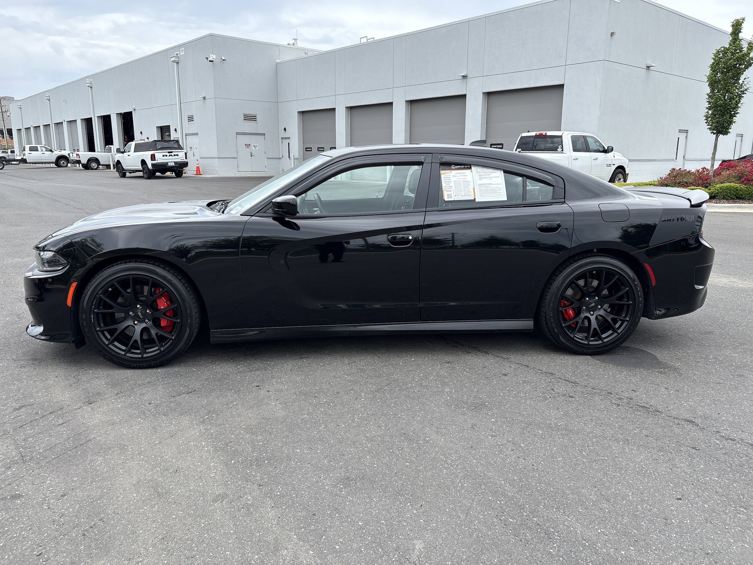 2022 Dodge Charger R/T photo 5