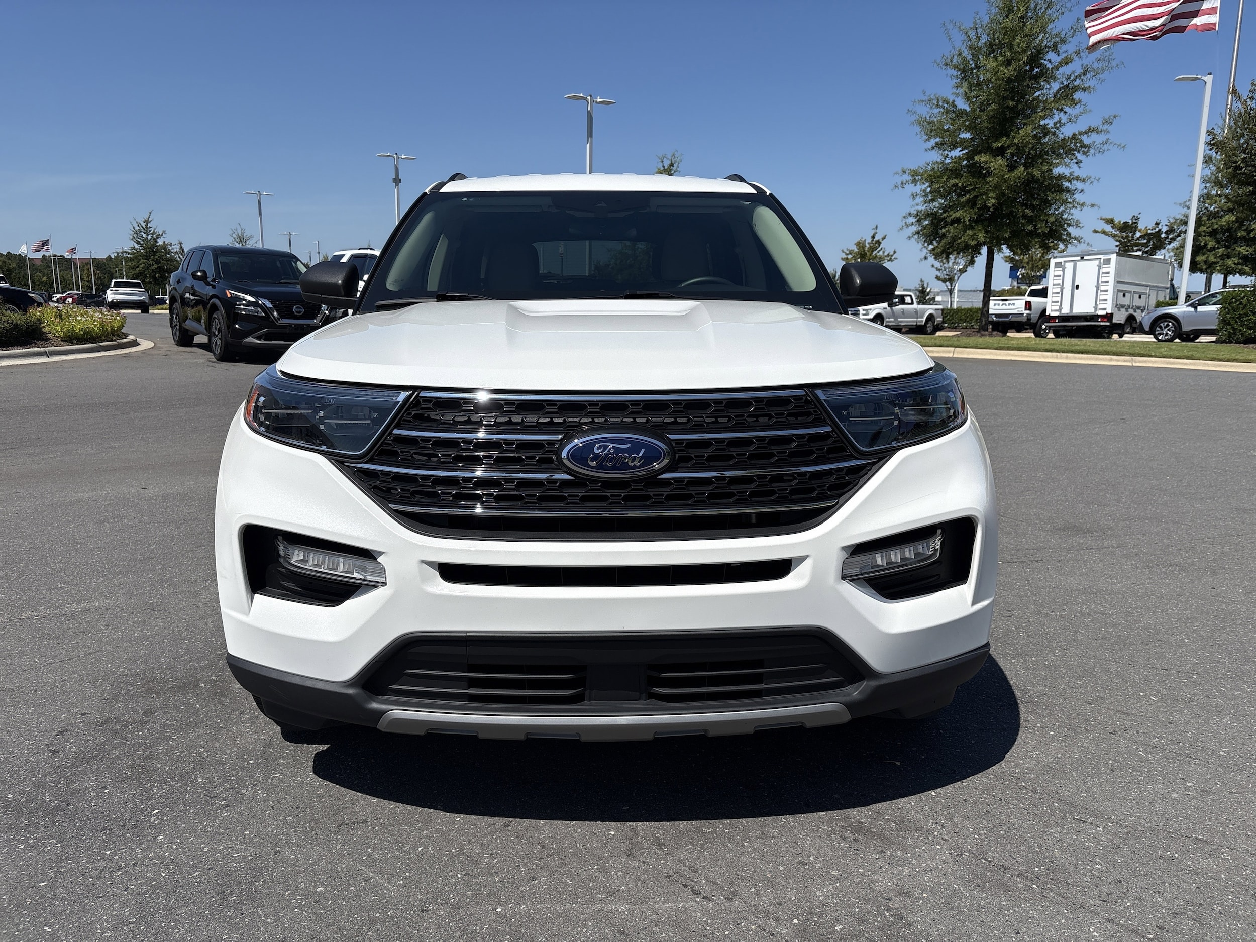 2024 Ford Explorer XLT photo 2