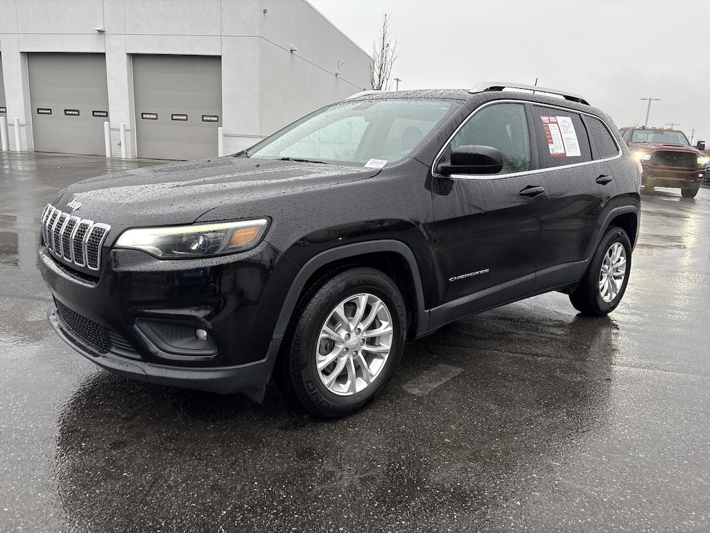 Used 2019 Jeep Cherokee Latitude SUV